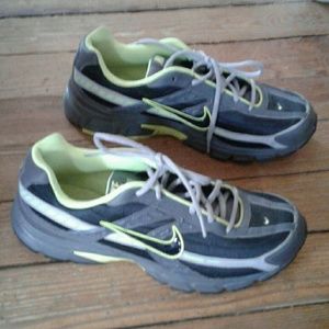 Men's Nike sneakers